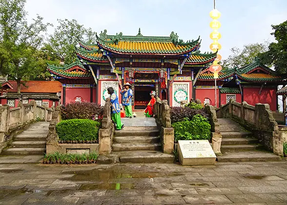 13 Days Private Tour of Beijing - Xi'an - Chengdu - Chongqing - Yangtze River Cruise - Yichang - Shanghai — photo 2