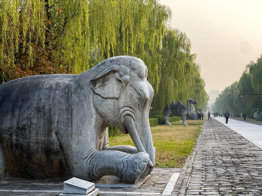 Beijing: Mutianyu Great Wall and Ming Emperor’s Tomb — photo 2