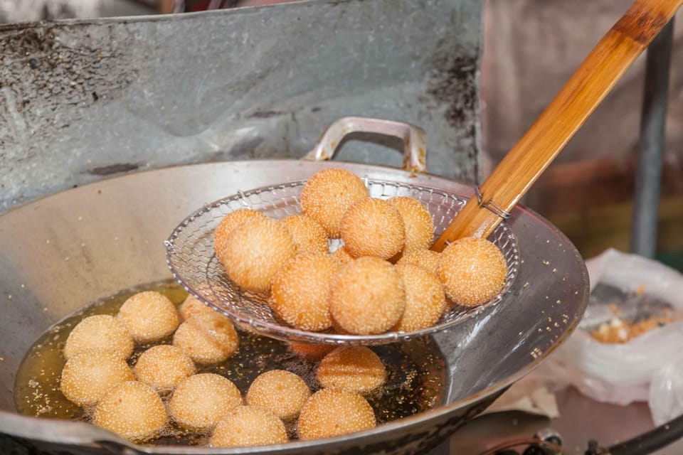 Beijing: Hutong Culinary Walking Tour with 15+ Tastings — photo 2