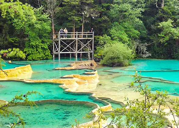5 Days Private Tour of Chengdu - Huanglong - Jiuzhaigou — photo 3
